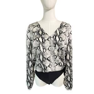 BB Dakota Snakeskin Print Bodysuit Blouse Black Cream Long Sleeve NWT Size L